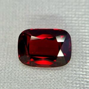 Natural Malaya Garnet 3.45CT Cushion Cut Rose Red Wine Tones Gemstone IF